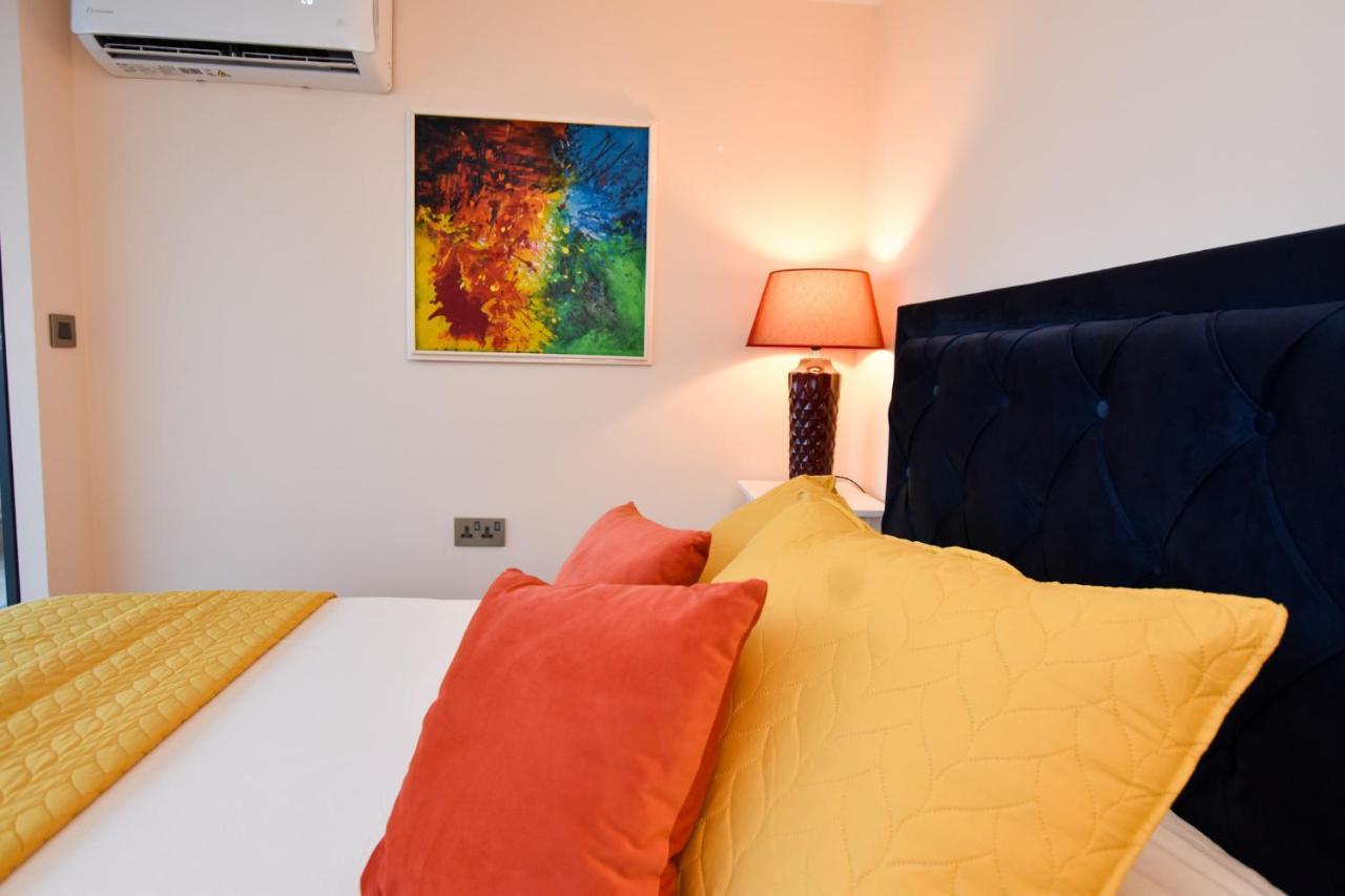 Unique Seafront Triplex Penthouse With Panoramic Bedroom & Rooftop Jacuzzi Overlooking Valletta Слима Экстерьер фото