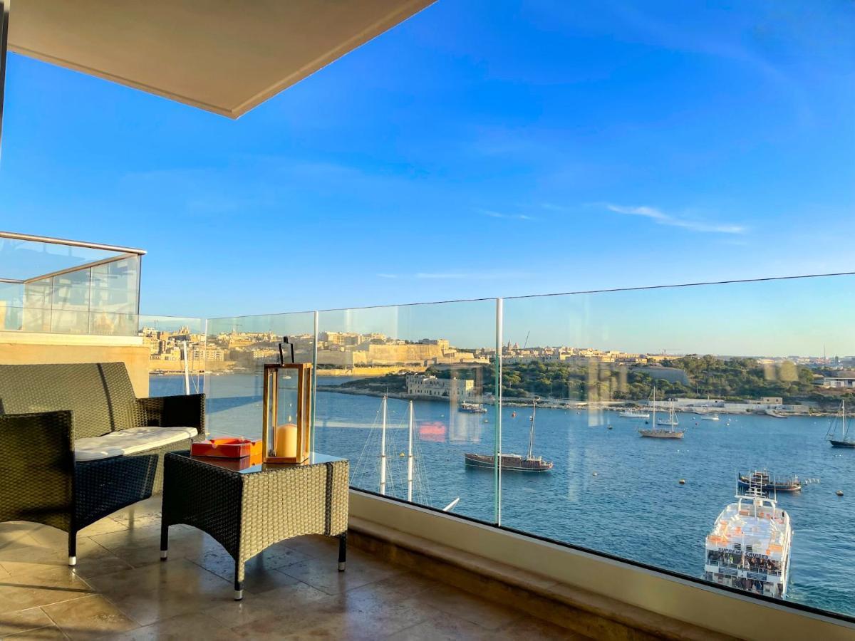 Unique Seafront Triplex Penthouse With Panoramic Bedroom & Rooftop Jacuzzi Overlooking Valletta Слима Экстерьер фото