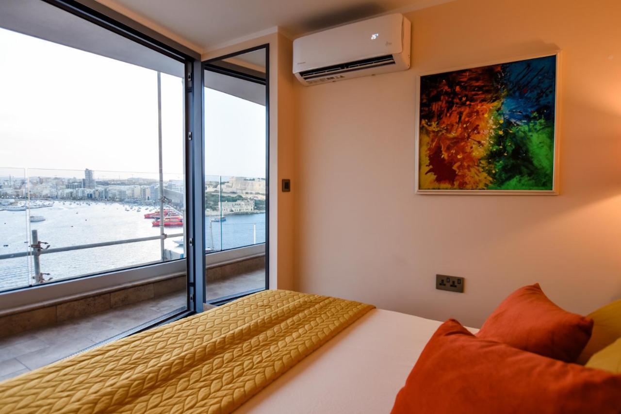 Unique Seafront Triplex Penthouse With Panoramic Bedroom & Rooftop Jacuzzi Overlooking Valletta Слима Экстерьер фото