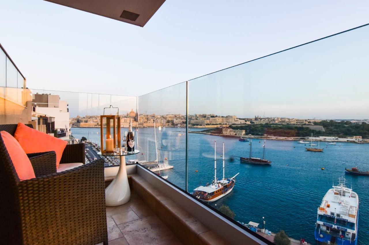 Unique Seafront Triplex Penthouse With Panoramic Bedroom & Rooftop Jacuzzi Overlooking Valletta Слима Экстерьер фото