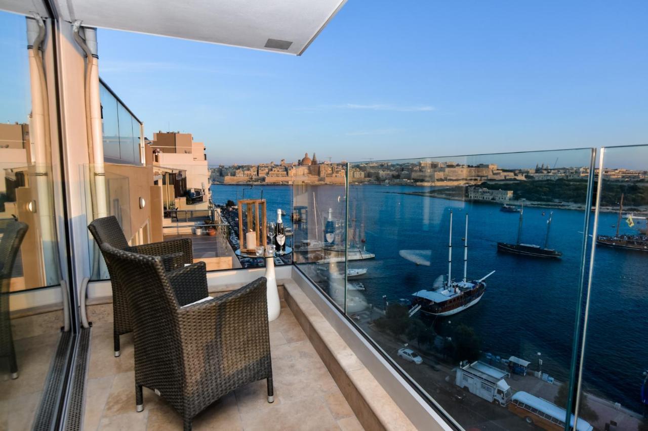 Unique Seafront Triplex Penthouse With Panoramic Bedroom & Rooftop Jacuzzi Overlooking Valletta Слима Экстерьер фото