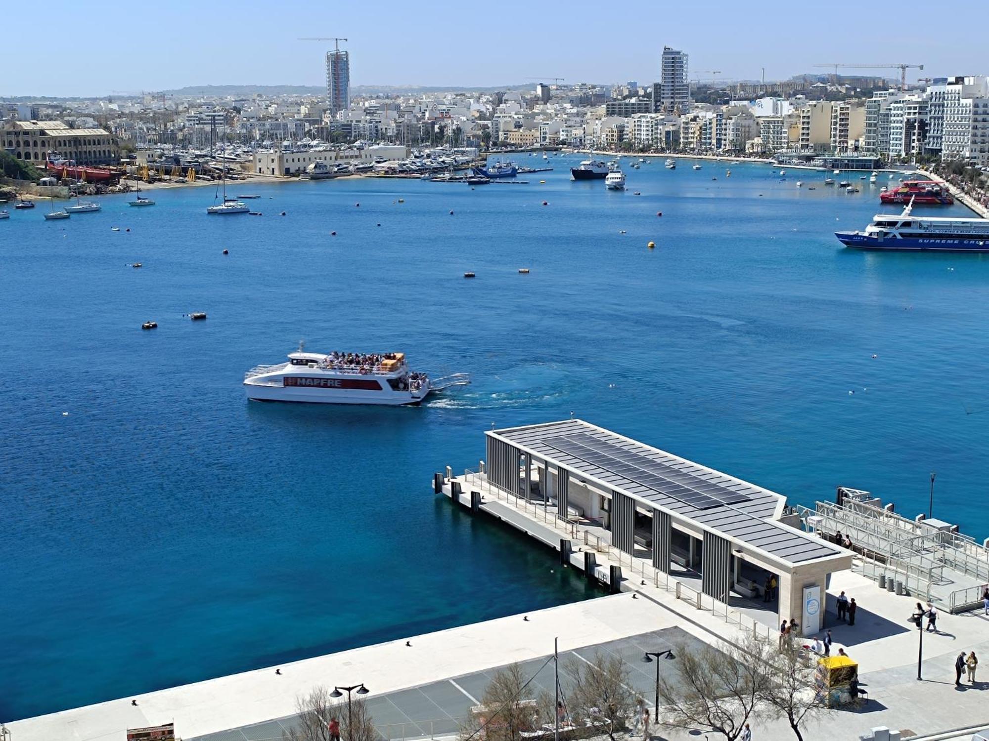 Unique Seafront Triplex Penthouse With Panoramic Bedroom & Rooftop Jacuzzi Overlooking Valletta Слима Экстерьер фото